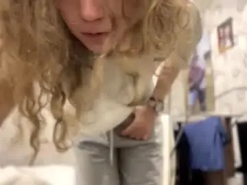 Chaturbate Adult Video Chat of berniecemontell