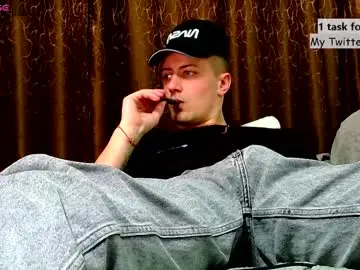 Chaturbate Live Sex Cam of brell_line