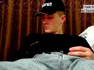 Chaturbate Live Sex Cam of brell_line