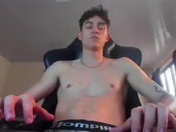 Chaturbate Live Porn of joshmiller_