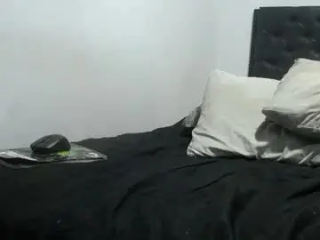 Chaturbate Free Porn Cam of santiagoxxxtreme_