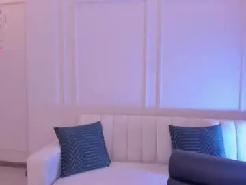 Chaturbate Live Sex Cam of taralawrence