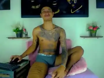 Chaturbate Adult Video Chat of tatoo_noah