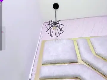 Chaturbate Live Sex Cam of dayana_harlow2