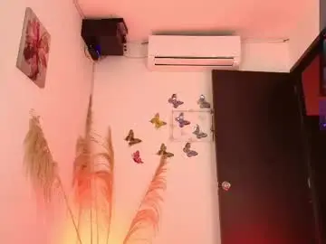 Chaturbate Watch Live Sex Cams of iamlola_