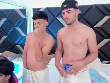 Chaturbate Free Porn Cam of space_boys18