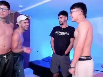 Chaturbate Live Sex Cam of space_boys18