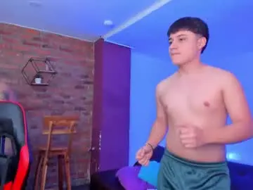 Chaturbate Best live sex cam show of space_boys18