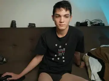 Chaturbate Live Sex Cam of mattyaiden