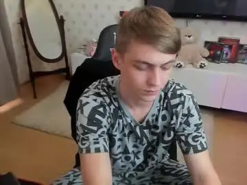 Chaturbate Live Sex Cam of ermak_reborn