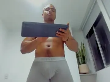 Chaturbate Best live sex cam show of xavier_colleman