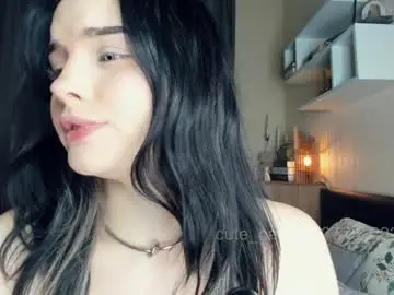 Chaturbate Live Sex Cam of cute_caprice
