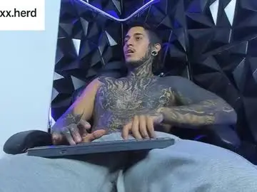 Chaturbate Best live sex cam show of jaxxxonherd