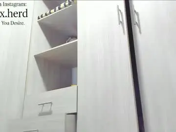 Chaturbate Live Sex Cam of jaxxxonherd