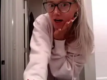 Chaturbate Free Porn Cam of lilyyymonroee