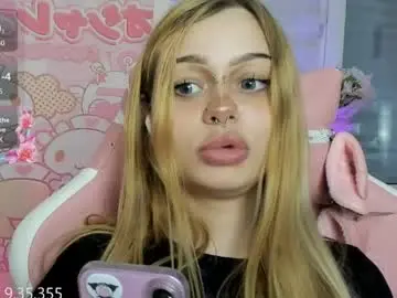 Chaturbate Private Sex Chat of melonipinkbb