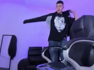 Chaturbate Free Porn Cam of aleckk_boy