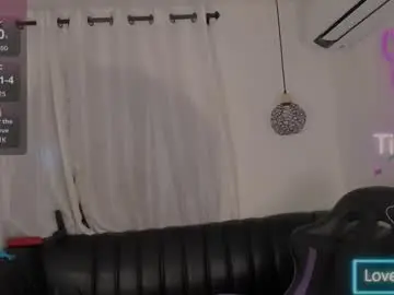 Chaturbate Live Sex of zou_quira