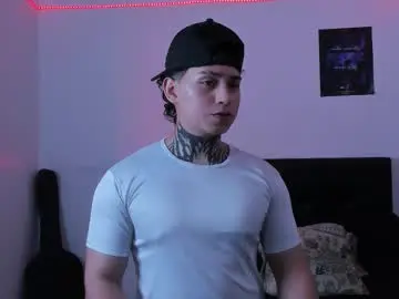 Chaturbate Free Porn Cam of alessandro_wolf