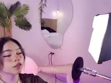 Chaturbate Live Sex Cam of aly_leee