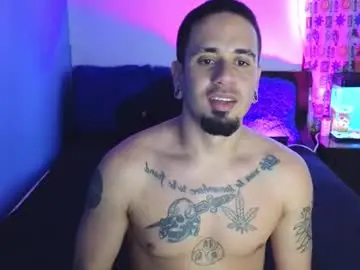 Chaturbate Sex Chat of tony_and_sophia