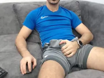 Chaturbate Nude Webcam of dirtyybooyy77