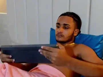 Chaturbate Live Sex Cam of mike_jhonsonn