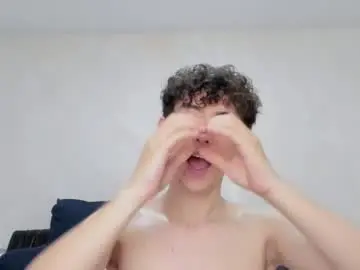 Chaturbate Live Sex Cam of mikebelf4