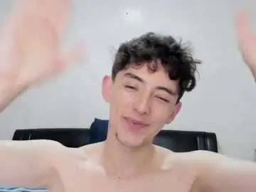 Chaturbate Live Sex Cam of mikebelf4