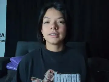 Chaturbate Live Porn of yungelitamor_