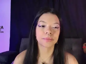 Chaturbate Live Porn of yungelitamor_