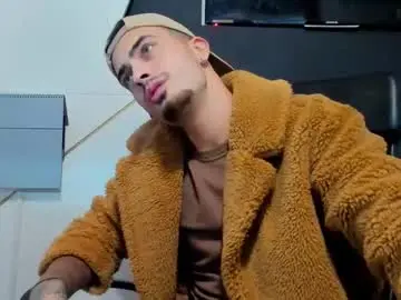 Chaturbate Free Porn Cam of brandontatex