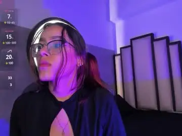 Chaturbate Watch Live Sex Cams of queenie_quinn09