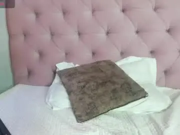 Chaturbate Live Sex Cam of amber__moon1