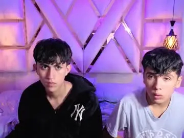 Chaturbate Live Sex Cam of hot_boyys
