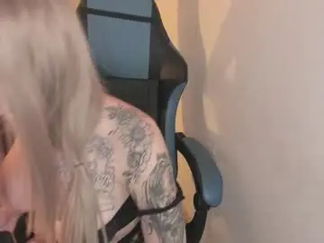 Chaturbate Live Sex Cam of scarbadgirl_