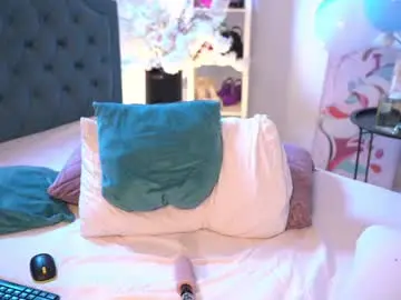 Chaturbate Live Sex Cam of shiny_lily