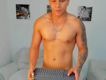 Chaturbate Free Live Porn of drakesmith01