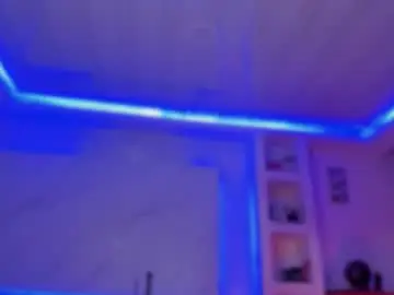 Chaturbate Live Sex Cam of chloe_cooperr