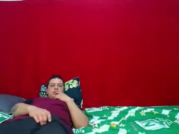 Chaturbate Best live sex cam show of oliver_and_megan