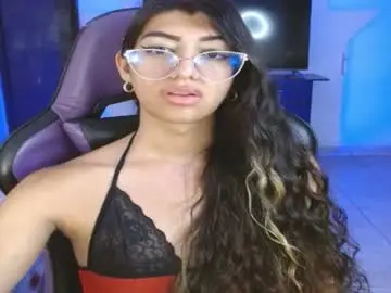 Chaturbate Live Sex Cam of engiel_phoenix