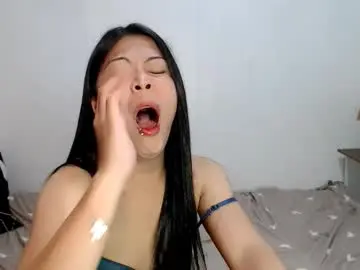 Chaturbate Free Porn Cam of emerald_green15