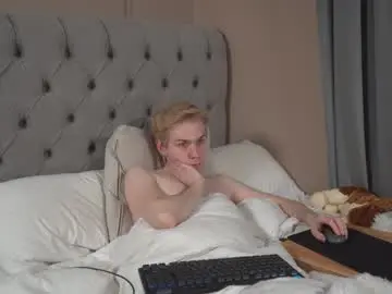 Chaturbate Live Sex Cam of scottish_twink01