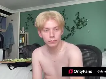 Chaturbate Live Sex Cam of scottish_twink01