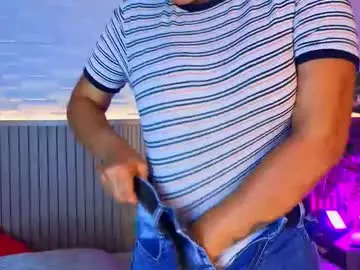 Chaturbate Live Sex Cam of ginna_parcker