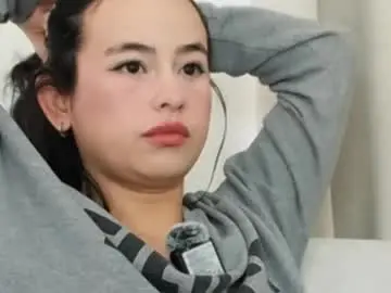 Chaturbate Free Porn Cam of hawaiibliss_18