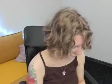 Chaturbate Live Sex Cam of haileyfoxy