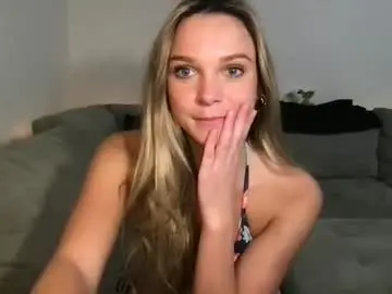 Chaturbate Live Sex of scarletterose_504259