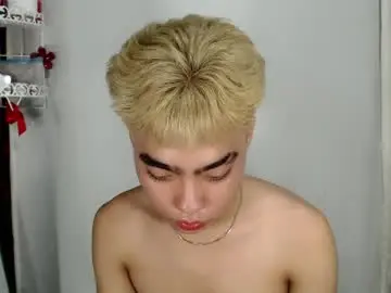 Chaturbate Live Sex Cam of mingkla_man