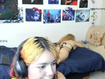 Chaturbate Live Sex Cam of vaioletuwu